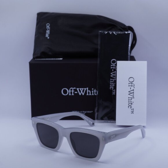 Off-White OERI13X VALDEZ 0907 Square Sunglasses – Shiny Grey/Dark Grey - Picture 4 of 10